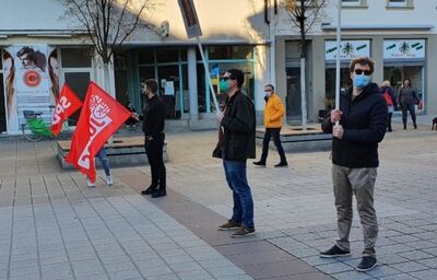 Mit Abstand und Regeln gegen Rechts